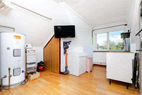 5 bed, 5 bath Detached in Glasgow - Photo 51