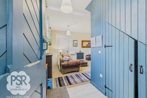 Into the Annexe Lounge