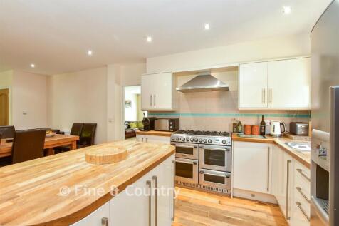 Kitchen/ Dining /Family Room
