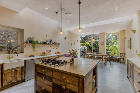 Property video thumbnail
