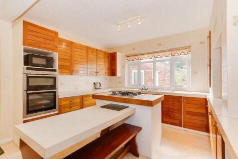 KITCHEN, DINING ROOM, LOUNGE AND GARDEN ROOM