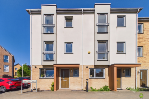 Presented by Nicoleta at EweMove Bexleyheath and