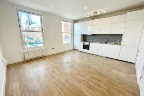 ** Zero Deposit Guarantee Available **
Modern two-bedroom apartment on Powell Road, Hackney E5. Featuring hardwood flooring throughout, a contemporary fitted kitchen, and a secure video entry telecom