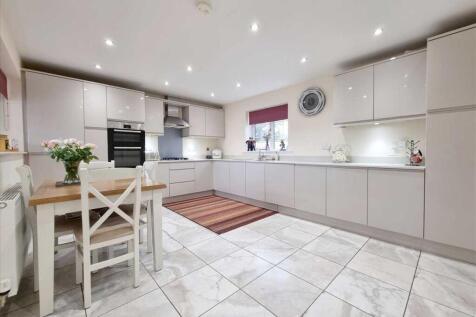 Kitchen: