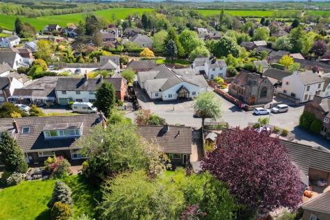 10 High Street, Packington