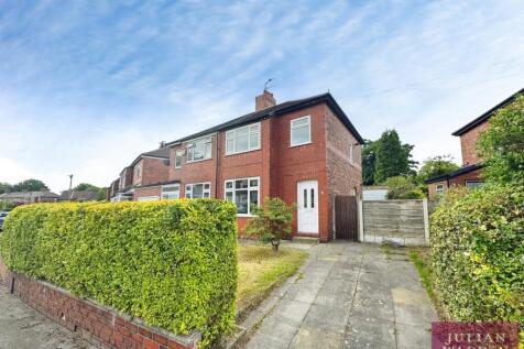 AVAILABLE NOW Three-bedroom semi-detached family home available to let on Briarfield Road in Heaton Chapel, deal for families, professional couples, or those seeking additional space, this well-presen