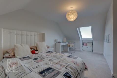 Spring Avenue  (18).jpg