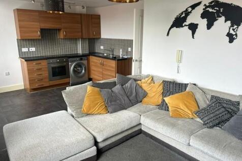 Open Plan Living Room / Fitted Kitchen: