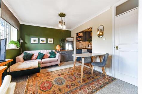 Sitting/Dining Room