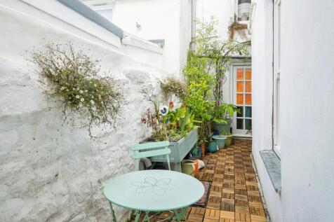 Courtyard Garden