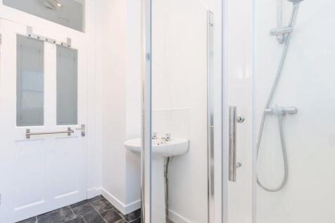 1 bed, 1 bath Flat in Leeds - Photo 10