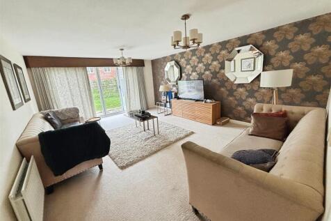 Living Room2.jpeg