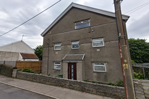 1 Bedroom Flat in CF39 8EY