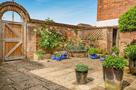 Courtyard Garden