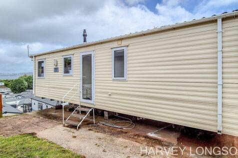 Exterior view of the Delta Ascot holiday home at W