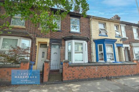 Large Two Bedroom Terraced Property with No Upwar