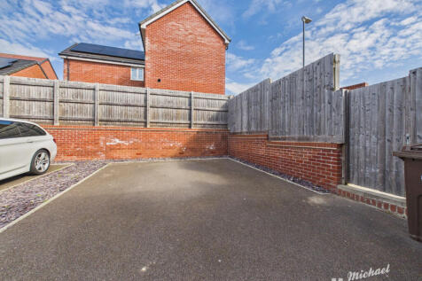 CAM03852G0-PR0651-STILL020