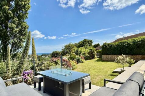 Garden Seating Area.jpg