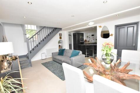 LIVING DINING KITCHEN