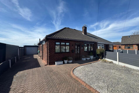 2 bed bungalow for sale Kenilworth Drive, Hindley