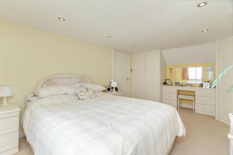 Bedroom 1 - B.jpg