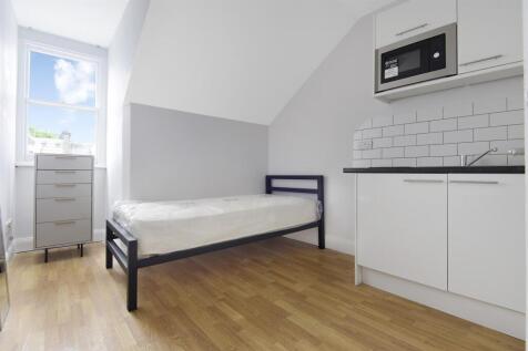 A well-presented studio apartment on one of West Kensington`s most desirable roads. The property comprises of an open plan living with a modern fully equipped kitchenette and a bathroom. The flat furt