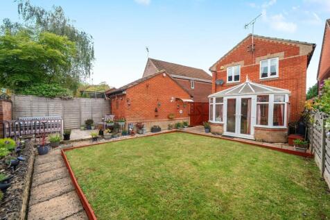 10 Peartree Close