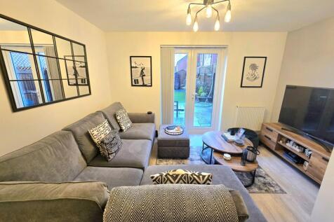 Open Plan Lounge/Kitchen