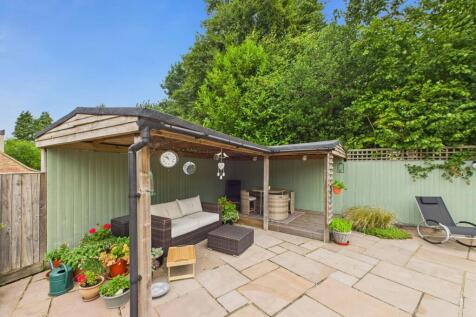 CAM02909G0-PR0442-STILL026