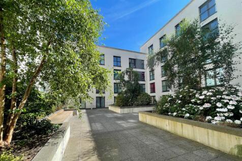 1 Bedroom Flat in GL50 3UB