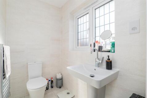 Master Bedroom Ensuite