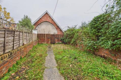 24 Somerset Terrace, Windmill Hill, Bristol BS3 4L