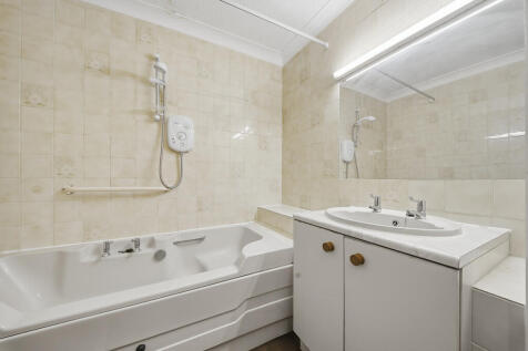 25 Mere Court Rus...