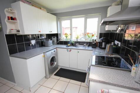 kitchen 2.JPG