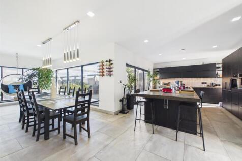 dining kitchen .jpg
