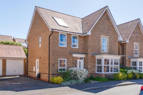 43 Donnington Road, Burton Latimer-3.jpg