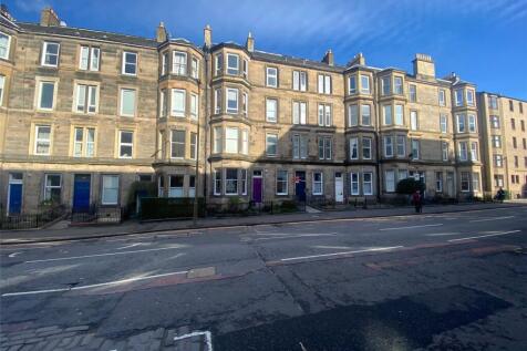 Stunning two double bedroom property, located just off Bellevue & Leith Walk. Spacious first floor flat with south facing living room and bedrooms to the rear. The flat consists of two double bedrooms