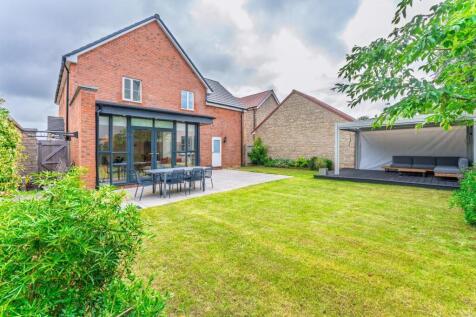 1.2 - rear garden.jpg