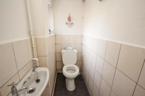 cloakroom.JPG