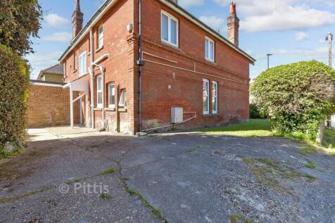 Driveway/Parking