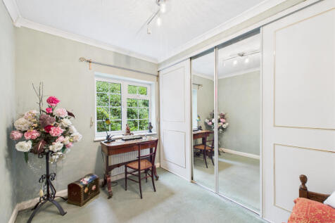 CAM02909G0-PR0466-STILL021