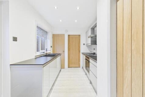 Kitchen: