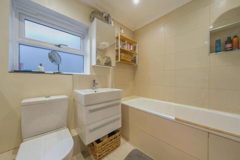 22A Furness Road Bathroom.jpg