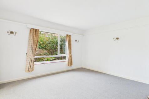 8 Matford Lane - 01