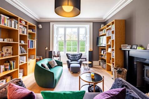 5 bed, 4 bath Detached in Edinburgh - Photo 17