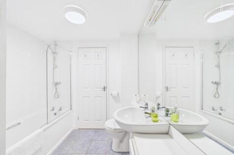 Bedroom two en-suite