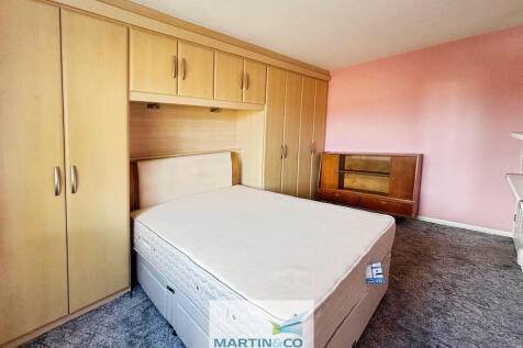 4d092256--4565-8B...