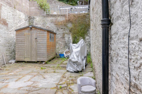 Shared Courtyard Garden