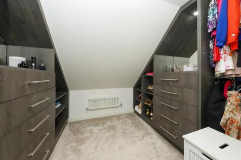 Walk in wardrobe