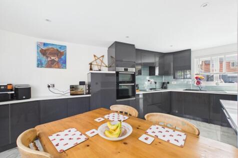 Kitchen Diner- Mark Stephens EweMove Newmarket and